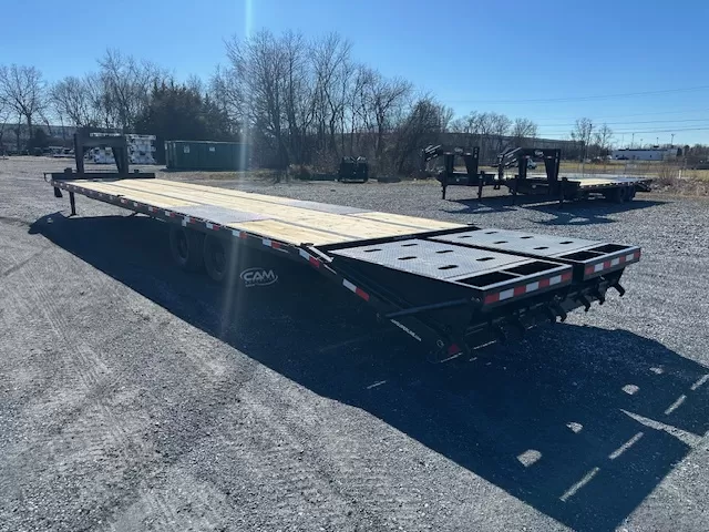 CAM Superline 8 x 40 Deckover Gooseneck Equipment Trailer - Image 6